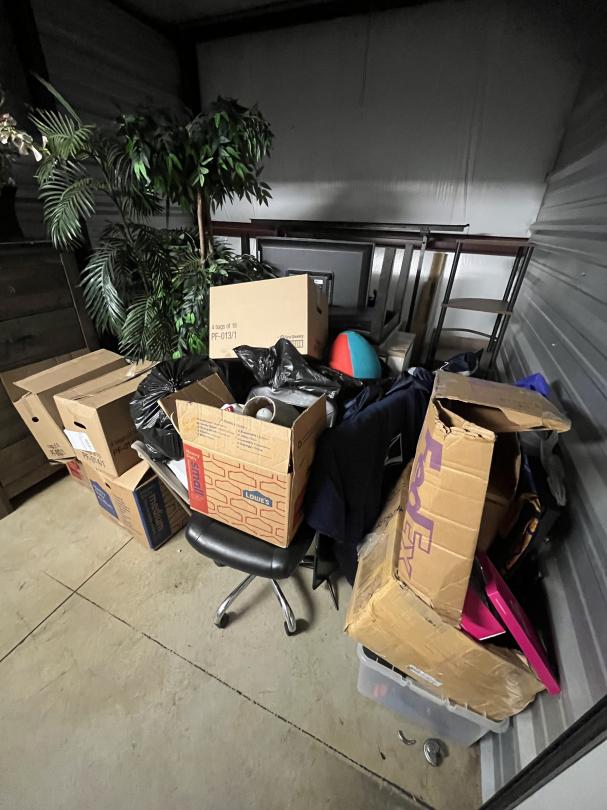 Storage Unit Auction in Tupelo , MS at Storage Max Tupelo ends on